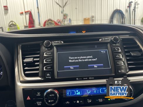 Used 2019 Toyota Highlander Limited w/ Protection Package #3 AWD/4WD image 60