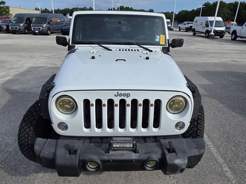 Used 2018 Jeep Wrangler Sport AWD/4WD image 2