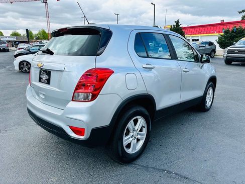 Used 2018 Chevrolet Trax LS AWD/4WD image 7