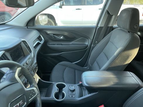 Used 2022 GMC Terrain SLE w/ Driver Convenience Package FWD image 10
