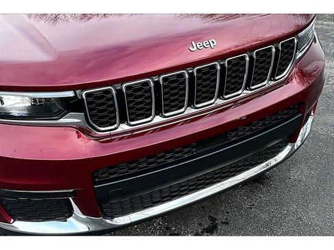Used 2021 Jeep Grand Cherokee L Limited image 33