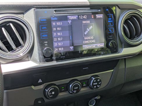 Used 2019 Toyota Tacoma SR5 RWD image 17