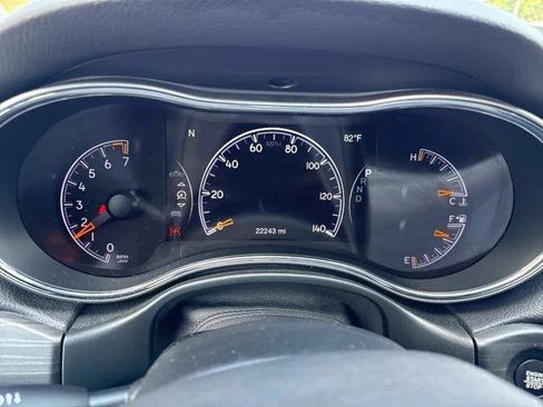 Certified 2021 Jeep Grand Cherokee Laredo AWD/4WD image 13