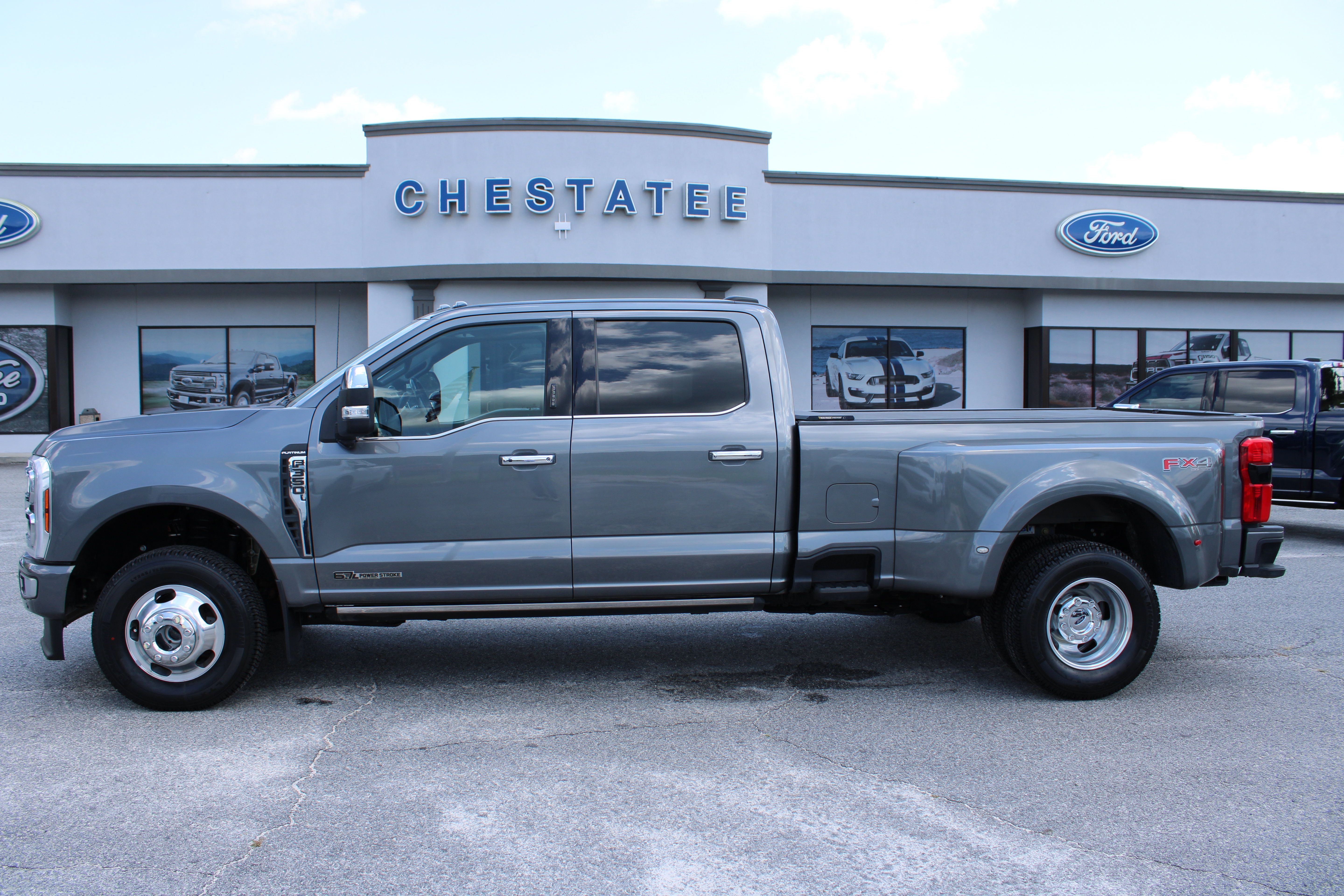 Used 2024 Ford F350 Platinum w/ FX4 Off-Road Package AWD/4WD image 1