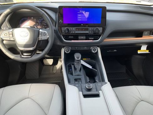 New 2026 Toyota Grand Highlander AWD image 15