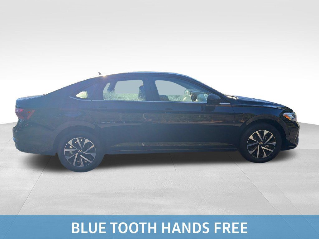 Used 2024 Volkswagen Jetta S FWD image 9