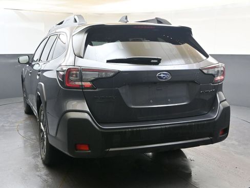 Certified 2025 Subaru Outback Onyx Edition image 4