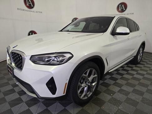 Used 2022 BMW X4 xDrive30i image 5