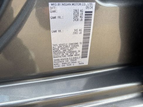 Used 2025 Nissan Altima 2.5 SV image 29