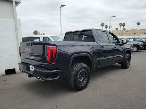 Used 2022 GMC Sierra 1500 AT4 w/ AT4 Preferred Package AWD/4WD image 4