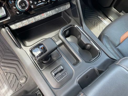 Used 2023 GMC Sierra 1500 AT4 w/ AT4 Preferred Package AWD/4WD image 22