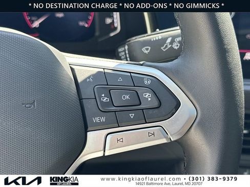 Used 2024 Volkswagen Jetta SEL FWD image 9