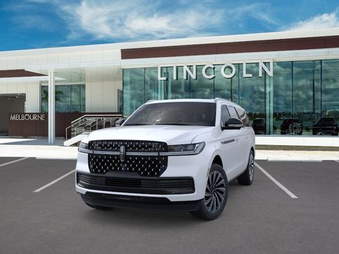 New 2026 Lincoln Navigator L Black Label AWD/4WD image 2