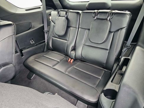Used 2023 Ford Explorer ST w/ Equipment Group 401A AWD/4WD image 34
