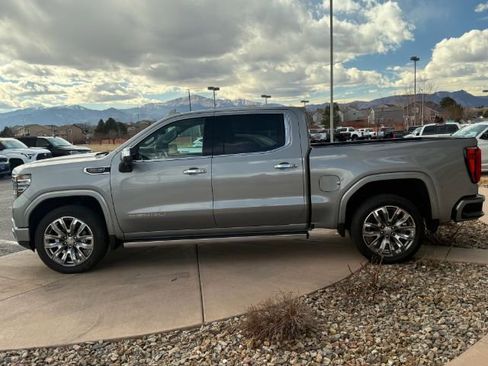 Used 2025 GMC Sierra 1500 Denali w/ Denali Reserve Package image 38