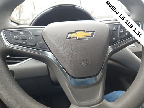 Used 2017 Chevrolet Malibu LS image 20