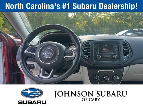 Used 2018 Jeep Compass Latitude FWD image 8