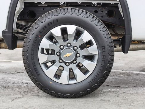 Used 2025 Chevrolet Silverado 2500 Custom w/ Custom Value Package AWD/4WD image 12
