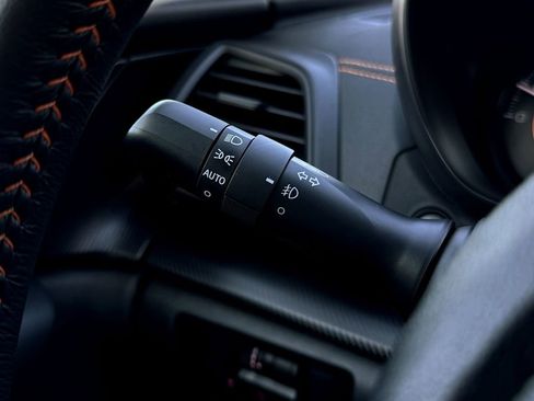 Used 2023 Subaru Crosstrek 2.0i Premium image 14