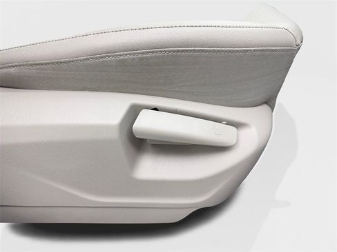 Used 2023 Volkswagen Atlas SE w/ Panoramic Sunroof Package image 50