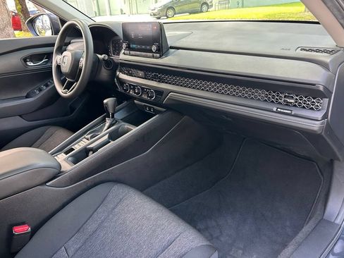Used 2025 Honda Accord LX image 38