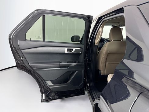 Used 2023 Ford Explorer 4WD image 25