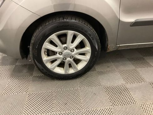 Used 2013 Kia Soul image 9