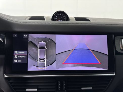 Certified 2021 Porsche Cayenne GTS AWD/4WD image 31
