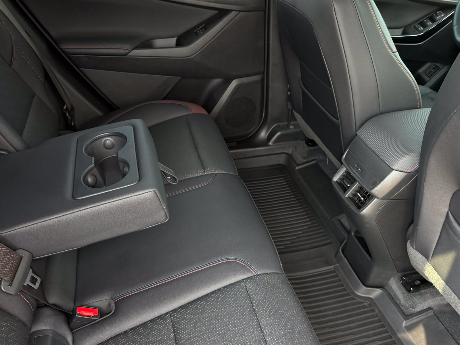 Used 2025 Chevrolet Equinox RS FWD image 28