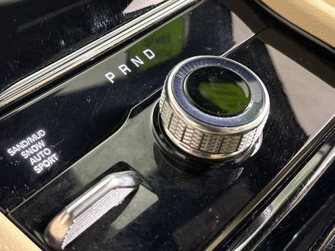 Used 2023 Jeep Grand Cherokee Limited image 31