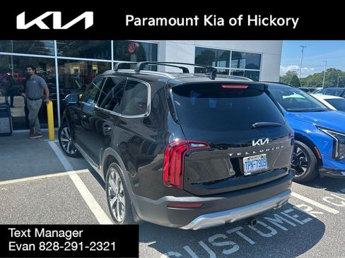 Used 2022 Kia Telluride EX w/ EX Premium Package FWD image 4