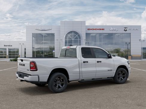 New 2026 RAM 1500 Express AWD/4WD image 4