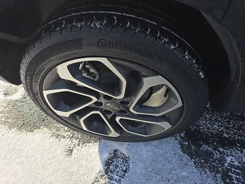 Certified 2025 Chevrolet Trax RS w/ Driver Confidence Package image 12