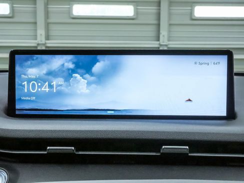 Certified 2023 Genesis GV70 2.5T AWD/4WD image 16