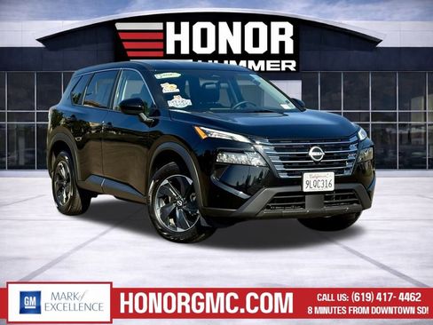 Used 2024 Nissan Rogue SV image 1