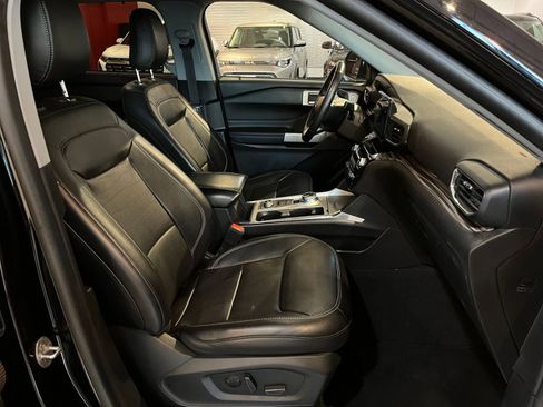 Used 2023 Ford Explorer Limited image 37