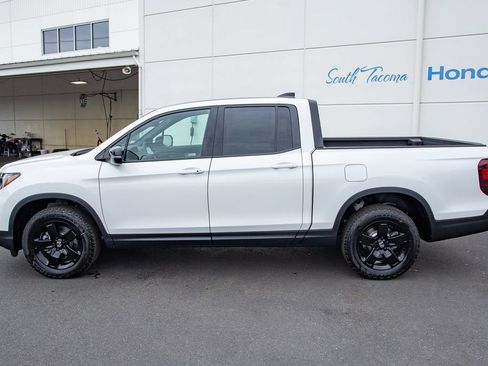 New 2026 Honda Ridgeline Black Edition image 9