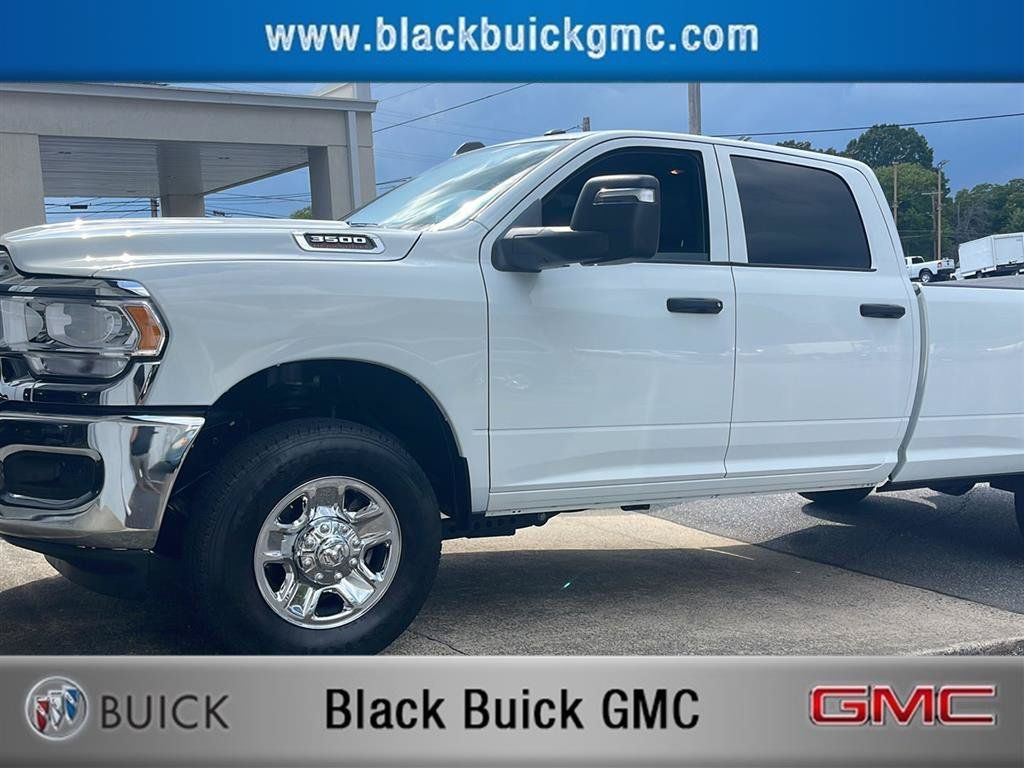 Used 2024 RAM 3500 Tradesman w/ Chrome Appearance Group AWD/4WD image 1