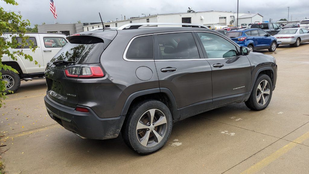 Used 2020 Jeep Cherokee Limited AWD/4WD image 3