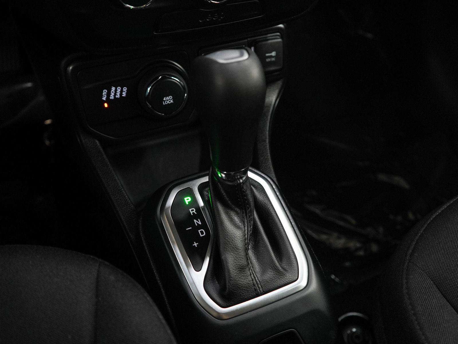 Used 2020 Jeep Renegade Sport AWD/4WD image 23