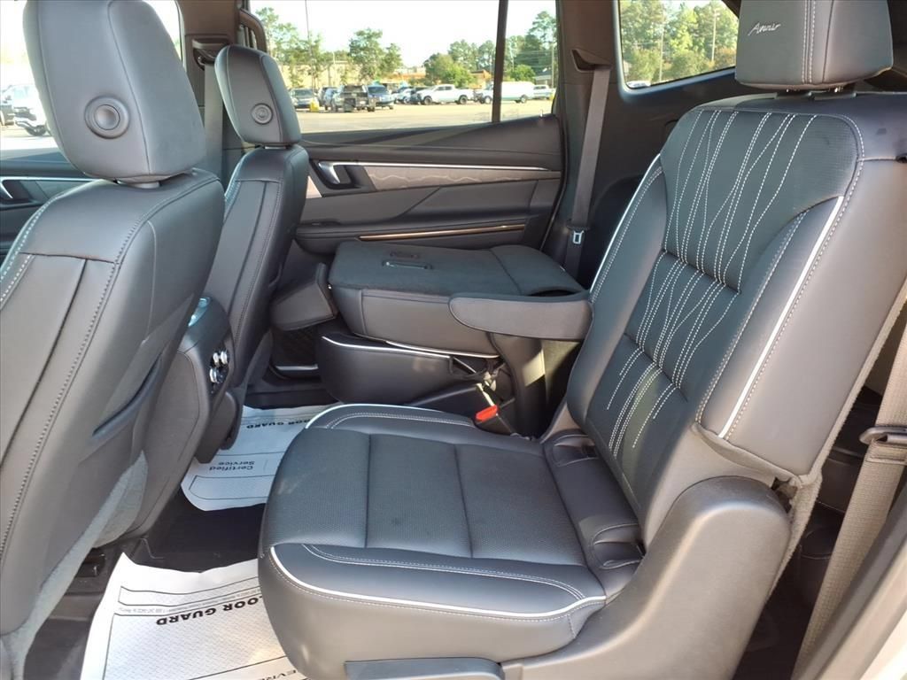Used 2025 Buick Enclave Avenir w/ Trailering Package, 5000 lbs. FWD image 24