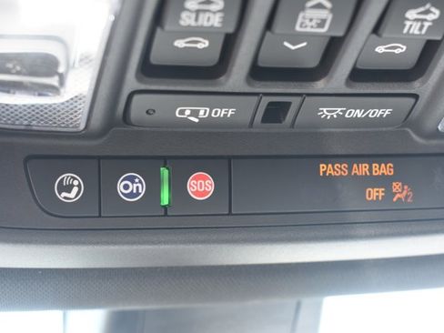 Used 2023 Buick Enclave Avenir w/ Avenir Technology Package FWD image 32