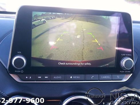 Used 2024 Nissan Sentra SV image 24