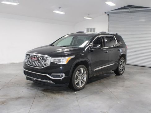 Used 2017 GMC Acadia Denali image 4
