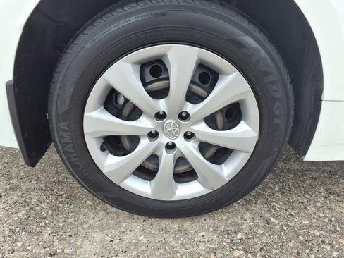 Used 2023 Toyota Corolla LE FWD image 25