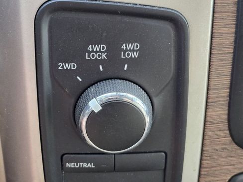 Used 2018 RAM 2500 Laramie w/ Cold Weather Group image 10