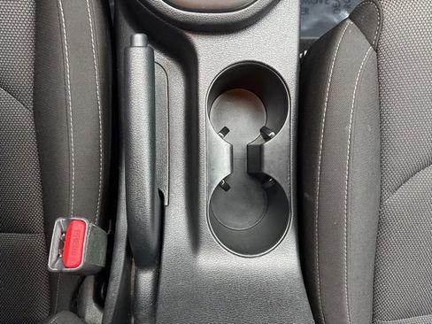 Used 2023 Kia Forte LXS image 31