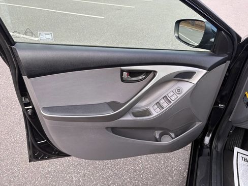 Used 2013 Hyundai Elantra GLS image 20