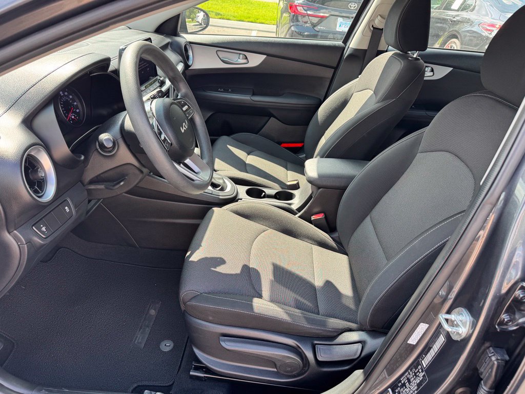 Used 2024 Kia Forte LXS FWD image 19