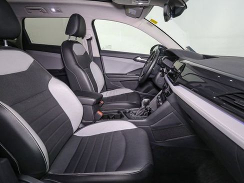 Used 2022 Volkswagen Taos SEL image 17